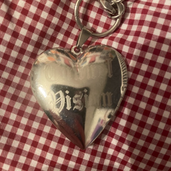 Tunnel Vision silver stainless steel heart locket necklace - Picture 4 of 5